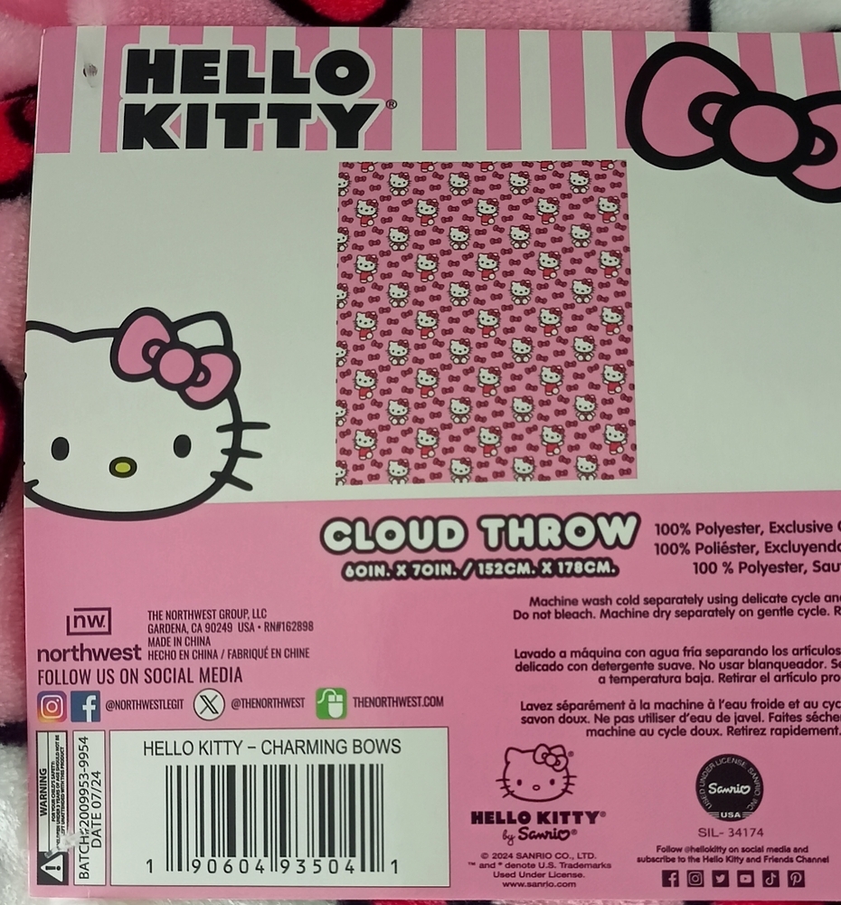 Hello kitty blanket